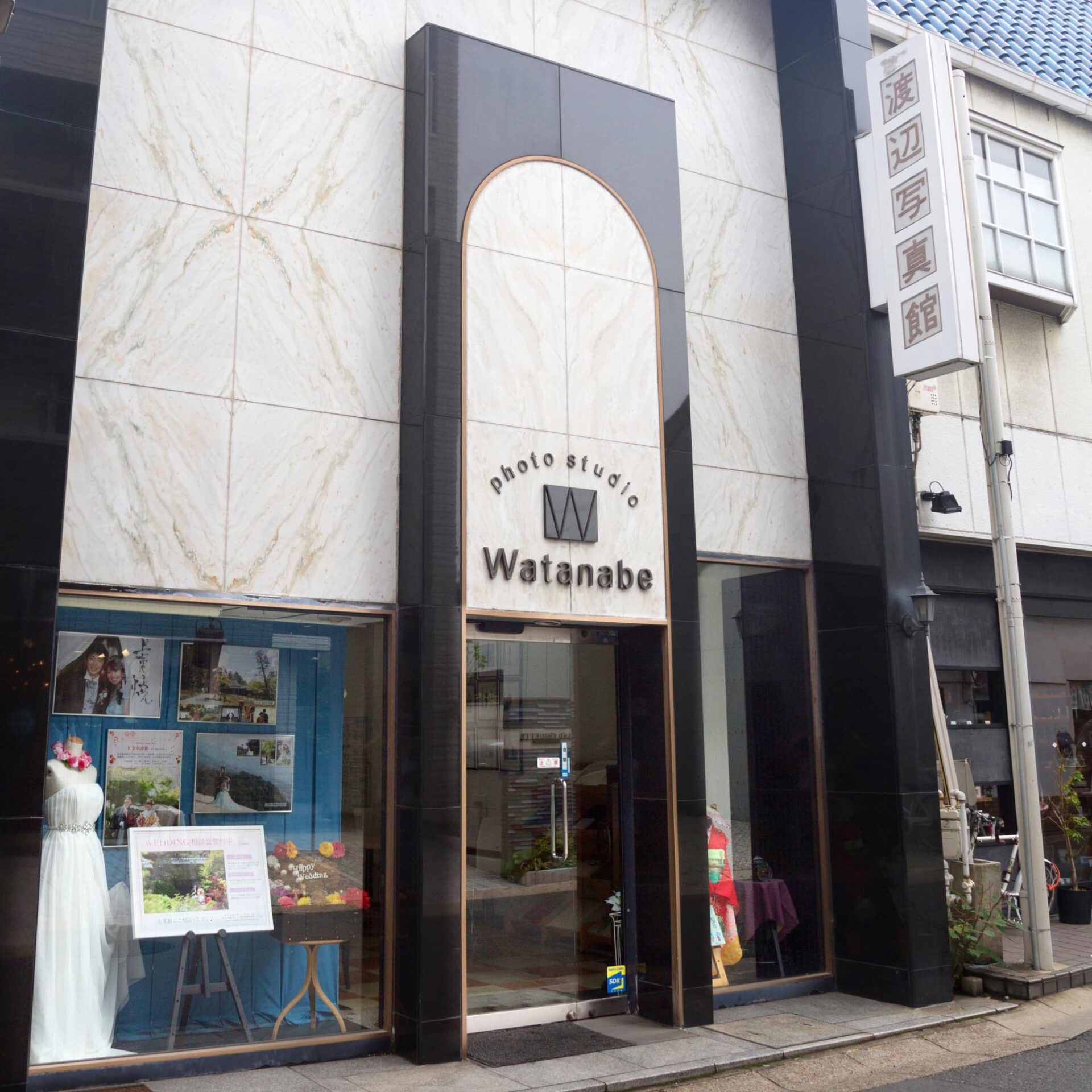 奈良本店_奈良市・春日大社・近鉄奈良駅近く、大和郡山市・生駒市の七五三、お宮参り、バースデーフォト・成人式振袖レンタルならフォトスタジオワタナベ(渡辺写真館)