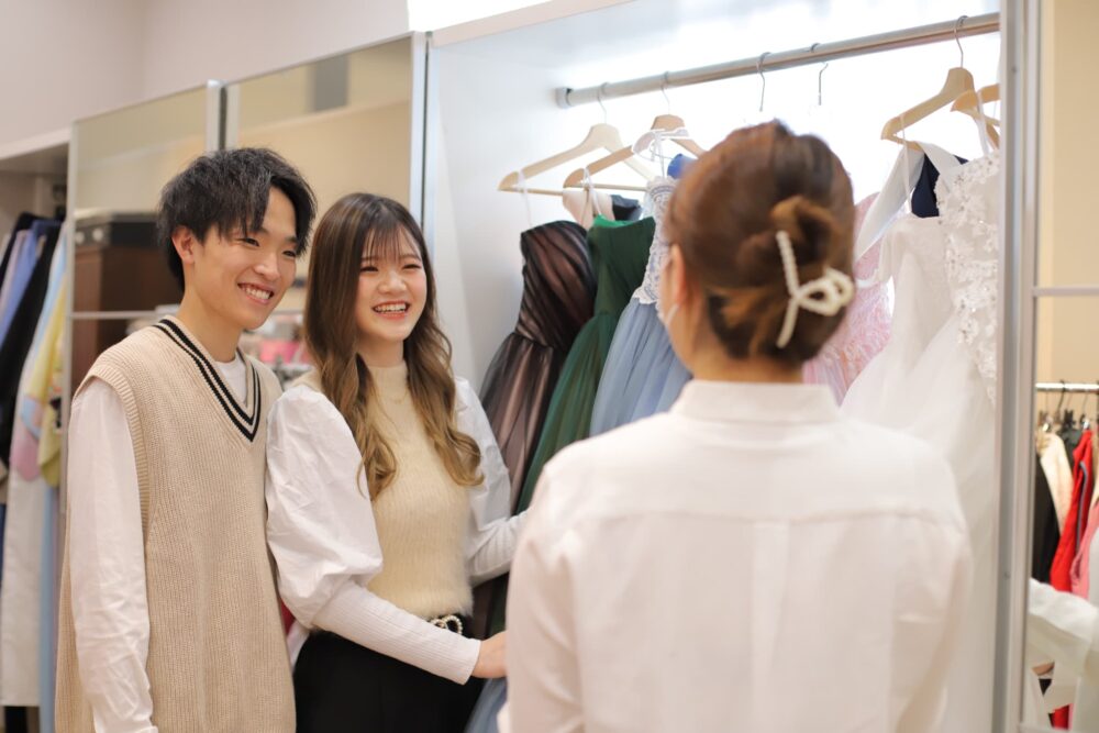 フォトウェディング・結婚式前撮り衣装選び