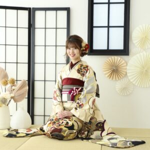 成人式振袖レンタル奈良県_H-141くすみモダン5_白振袖