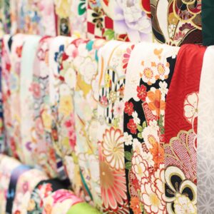 結婚式・結納など振袖レンタル_展示_奈良市・橿原市・広陵町・木津川市の写真撮影と着物レンタルはフォトスタジオワタナベ(渡辺写真館)