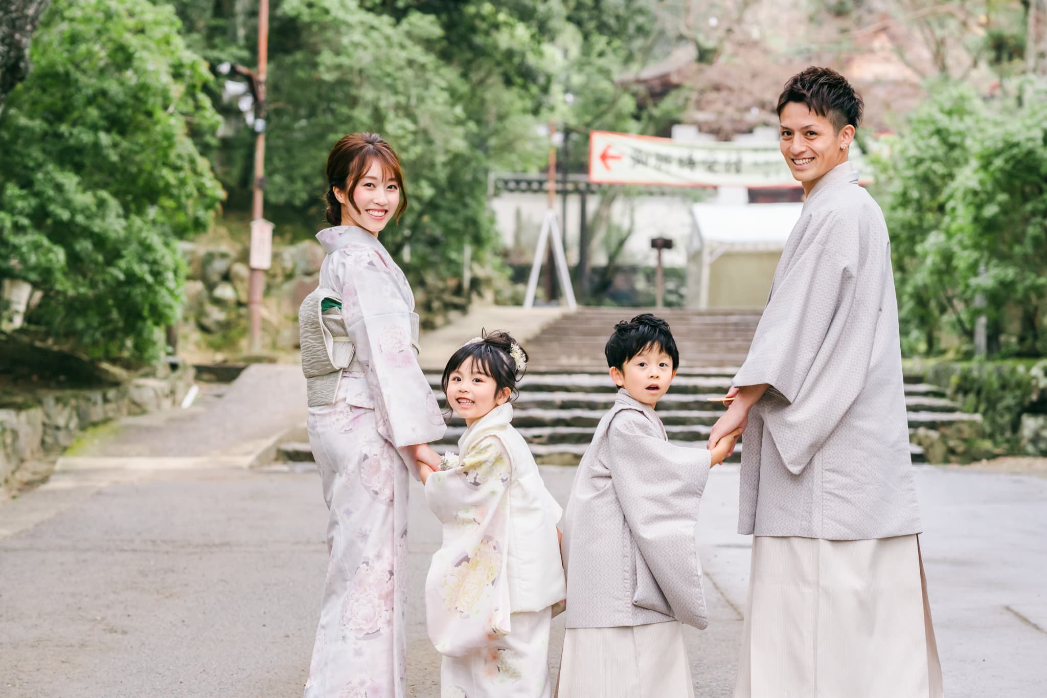 七五三両親(母親・父親)、祖父母、兄弟姉妹服装_奈良の写真撮影と着物レンタルはフォトスタジオワタナベ(渡辺写真館)