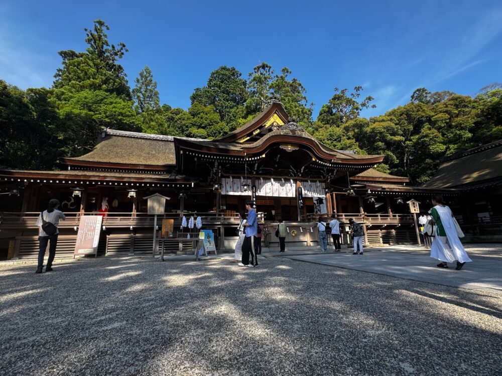 大神神社とは_拝殿_奈良の写真撮影と着物レンタルはフォトスタジオワタナベ渡辺写真館