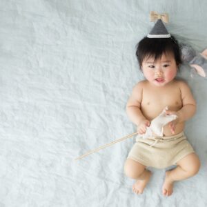 ハーフバースデーフォト６ヶ月お誕生日撮影＿ハーフバースデーフォトタキシード撮影の写真_奈良市・橿原市・広陵町・木津川市の写真撮影はフォトスタジオワタナベ(渡辺写真館)