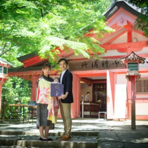 お宮参りカメラマン出張撮影(ロケーションフォト)_春日大社_奈良市・橿原市・広陵町・木津川市の写真撮影と産着・着物レンタルはフォトスタジオワタナベ（渡辺写真館）