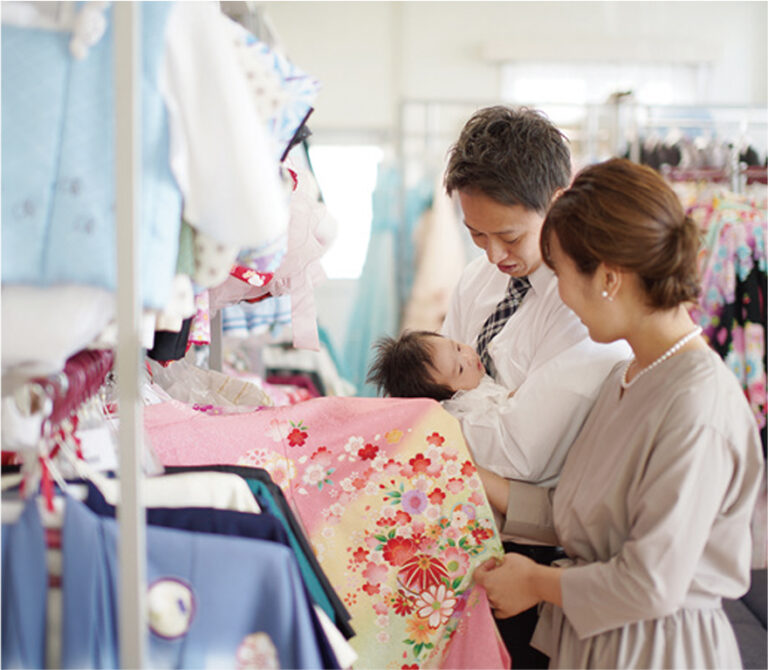 お宮参りカメラマン出張撮影(ロケーションフォト)春日大社_奈良市・橿原市・広陵町・木津川市の写真撮影と産着・着物レンタルはフォトスタジオワタナベ（渡辺写真館）・受付