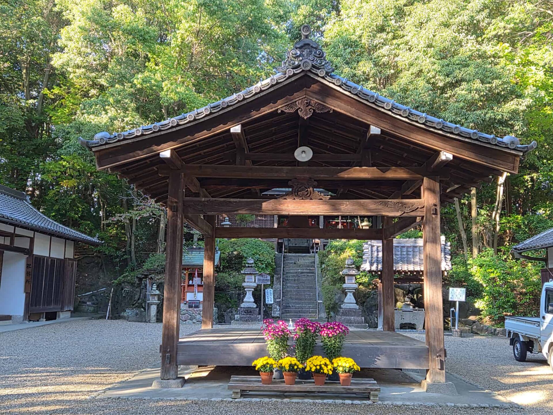中山八幡神社_奈良市中山町_お宮参り・七五三・十三参り_舞台