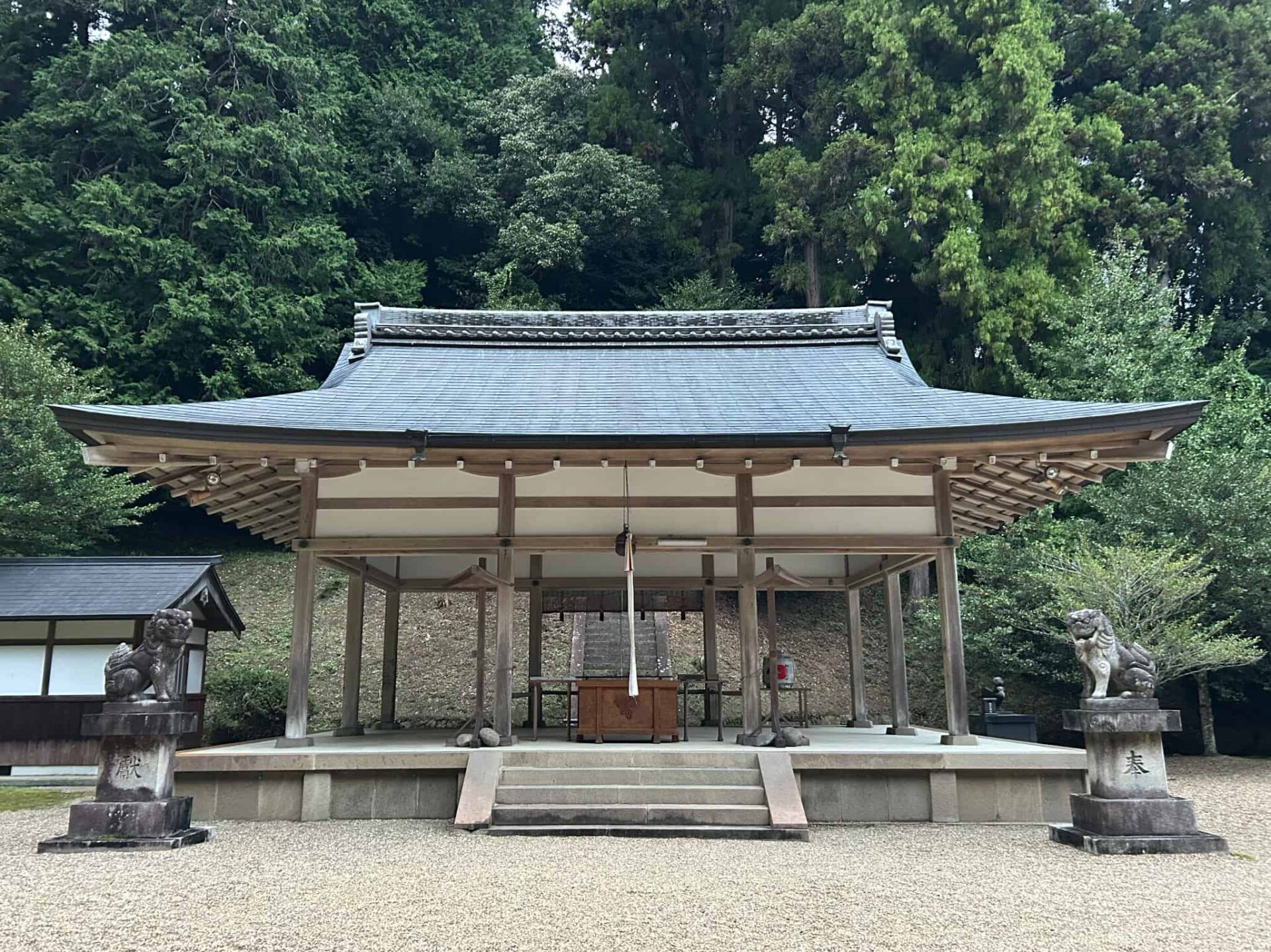 八咫烏神社_奈良県宇陀市_七五三・お宮参り_拝殿