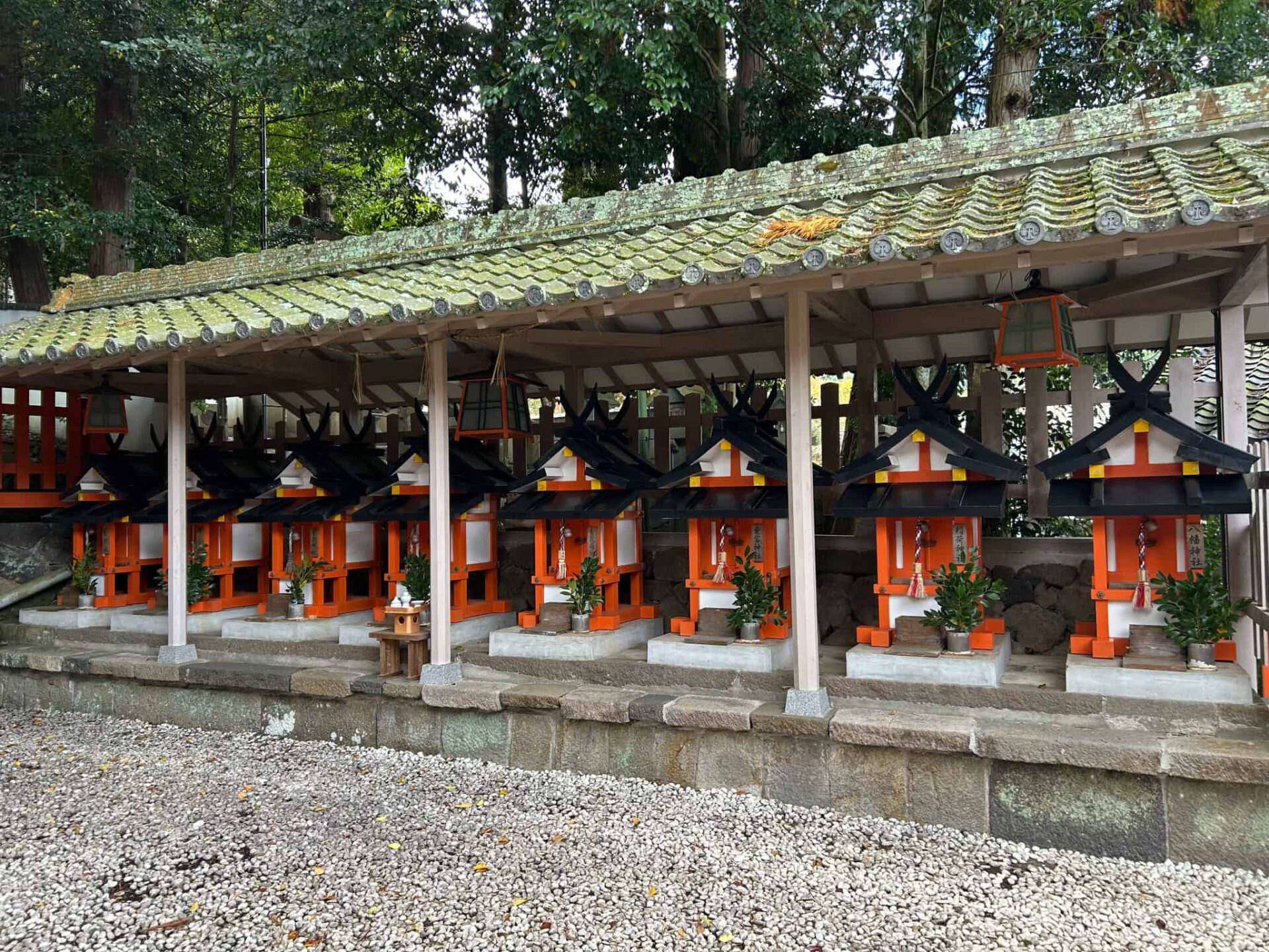 天神社、市岐島神社、菅原道真神社、恵比須神社、金刀比羅神社、愛宕神社、稲荷神社、八幡神社