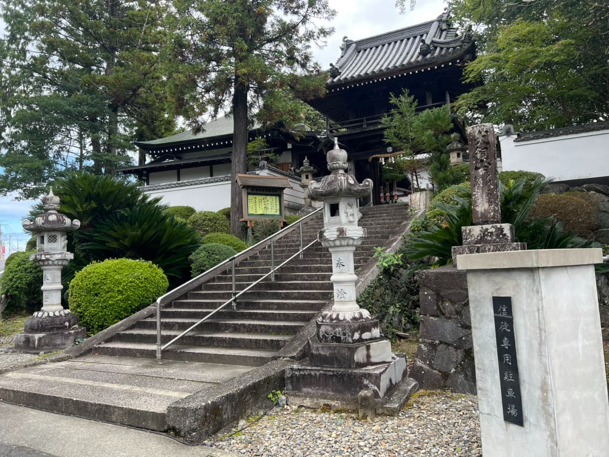 犬飼山-轉法輪寺奈良県五條市_七五三・お宮参り_山門-横カット