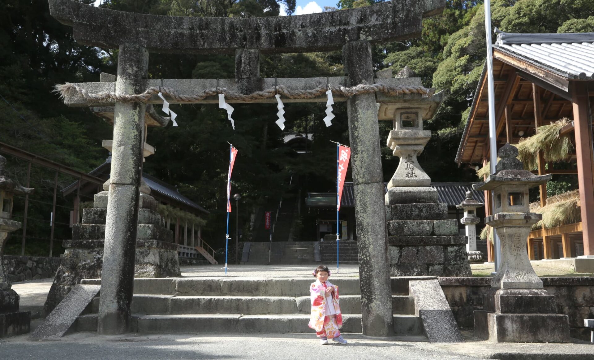 生駒大社往馬大社_奈良県生駒市_七五三・お宮参り_着物レンタル・着付け_鳥居前