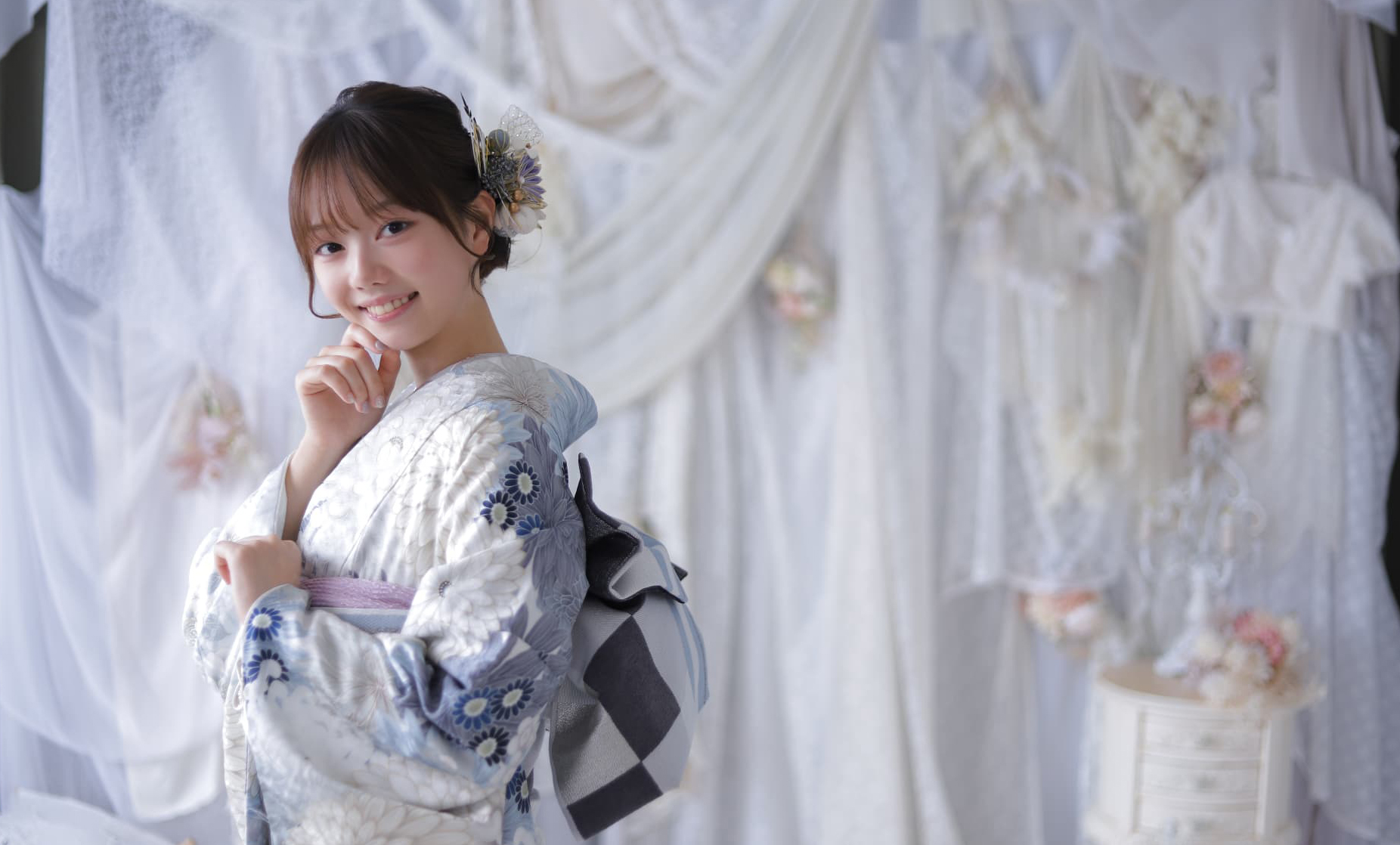 古典？モダン？成人式振袖の柄・スタイルの違いと写真に残したときの